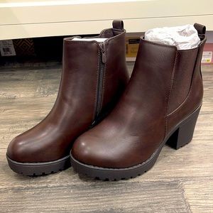 Brand new chunky boots